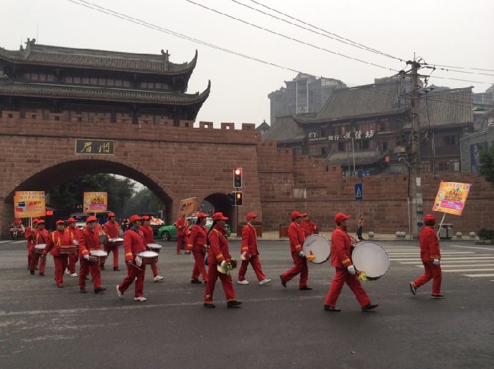 金利集成灶樂隊游街宣傳圖
